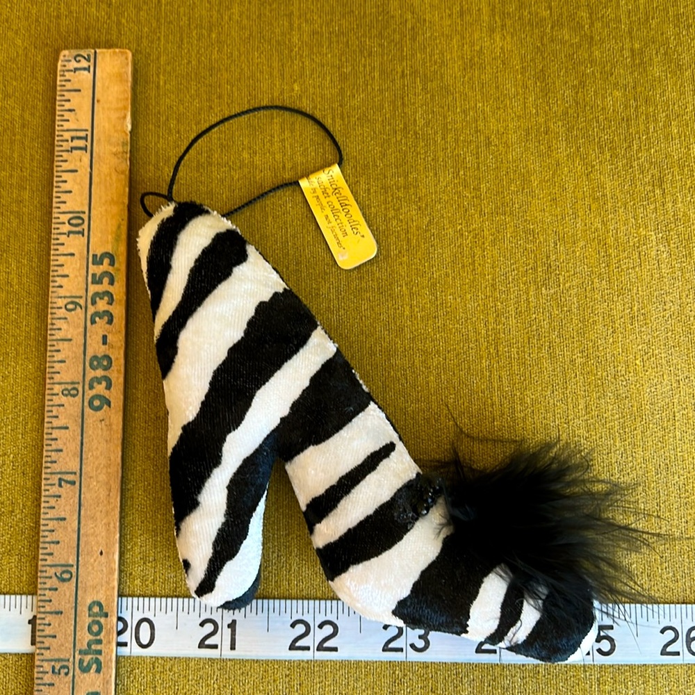 Zebra Print Shoe Hanging Decor - Picture 9 of 10